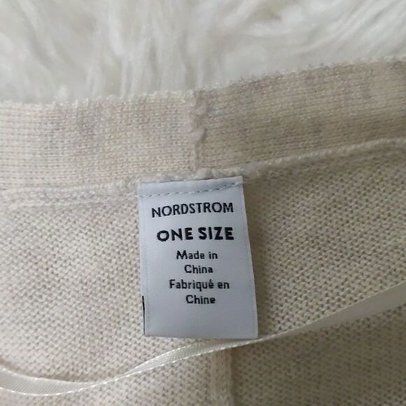 💐nordstrom Shawls/Cover Up/Poncho One Size - Picture 3 of 5